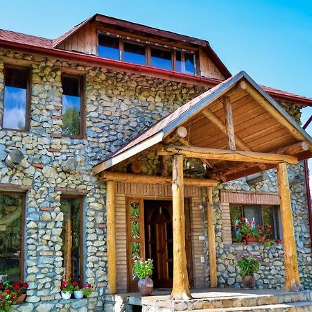 Casa Din Piatra Hotel Poiana  Buitenkant foto