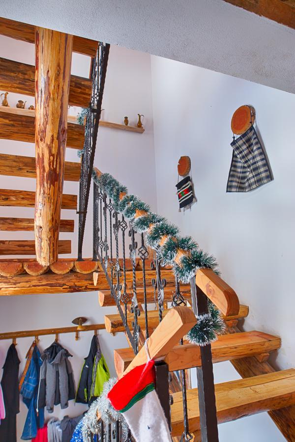 Casa Din Piatra Hotel Poiana  Buitenkant foto